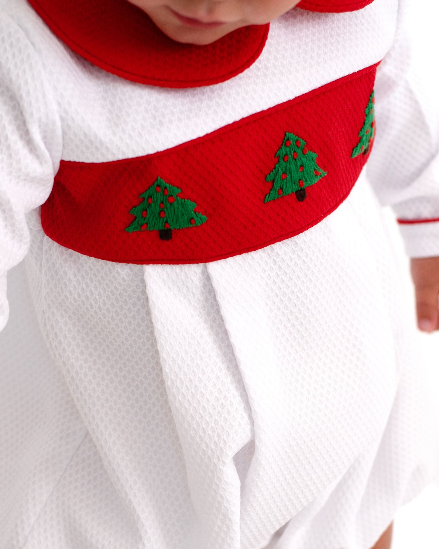 Honeycomb Embroidered Christmas Tree Bubble