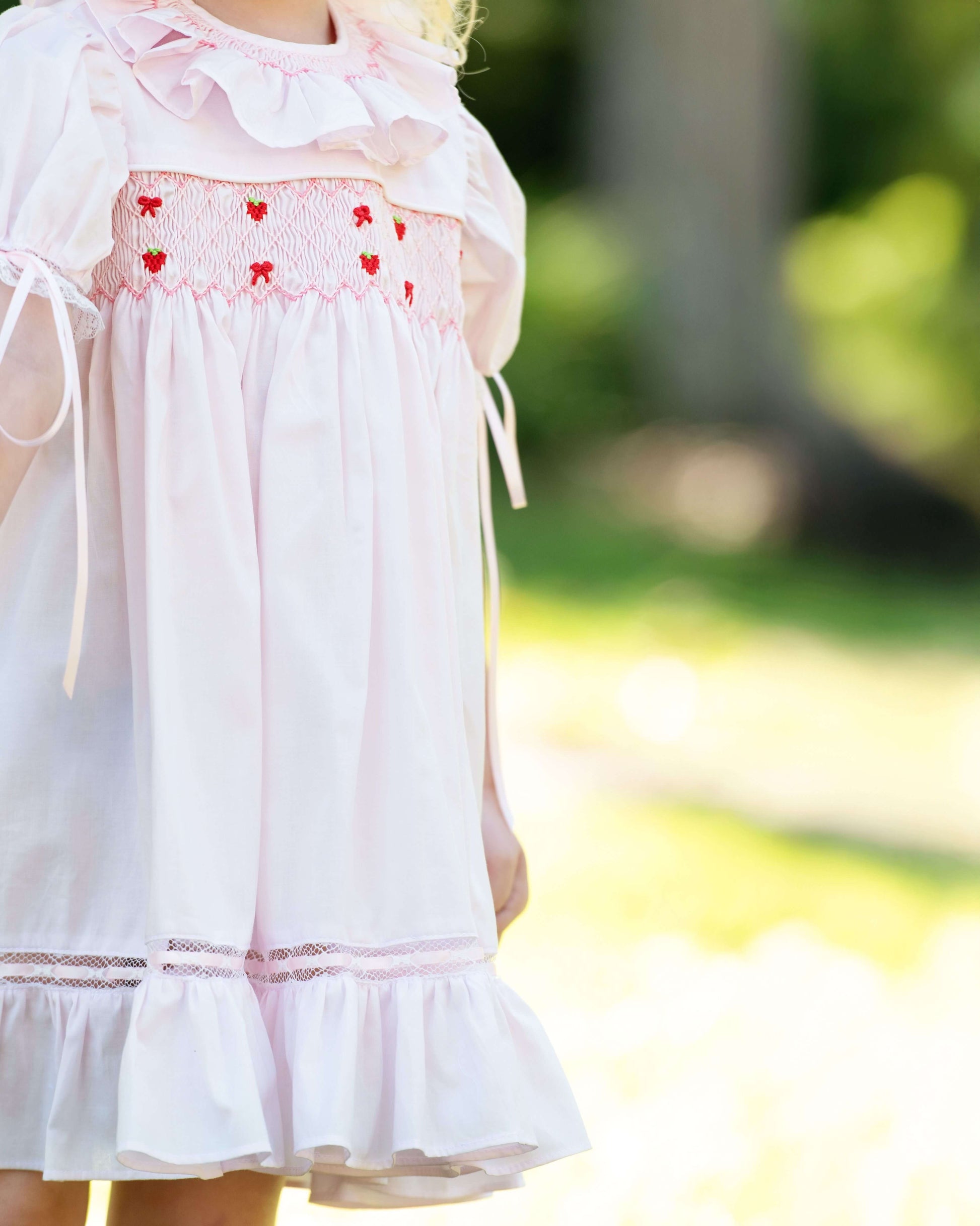 Heirloom Smocked Strawberry And Bow Dress Size 6