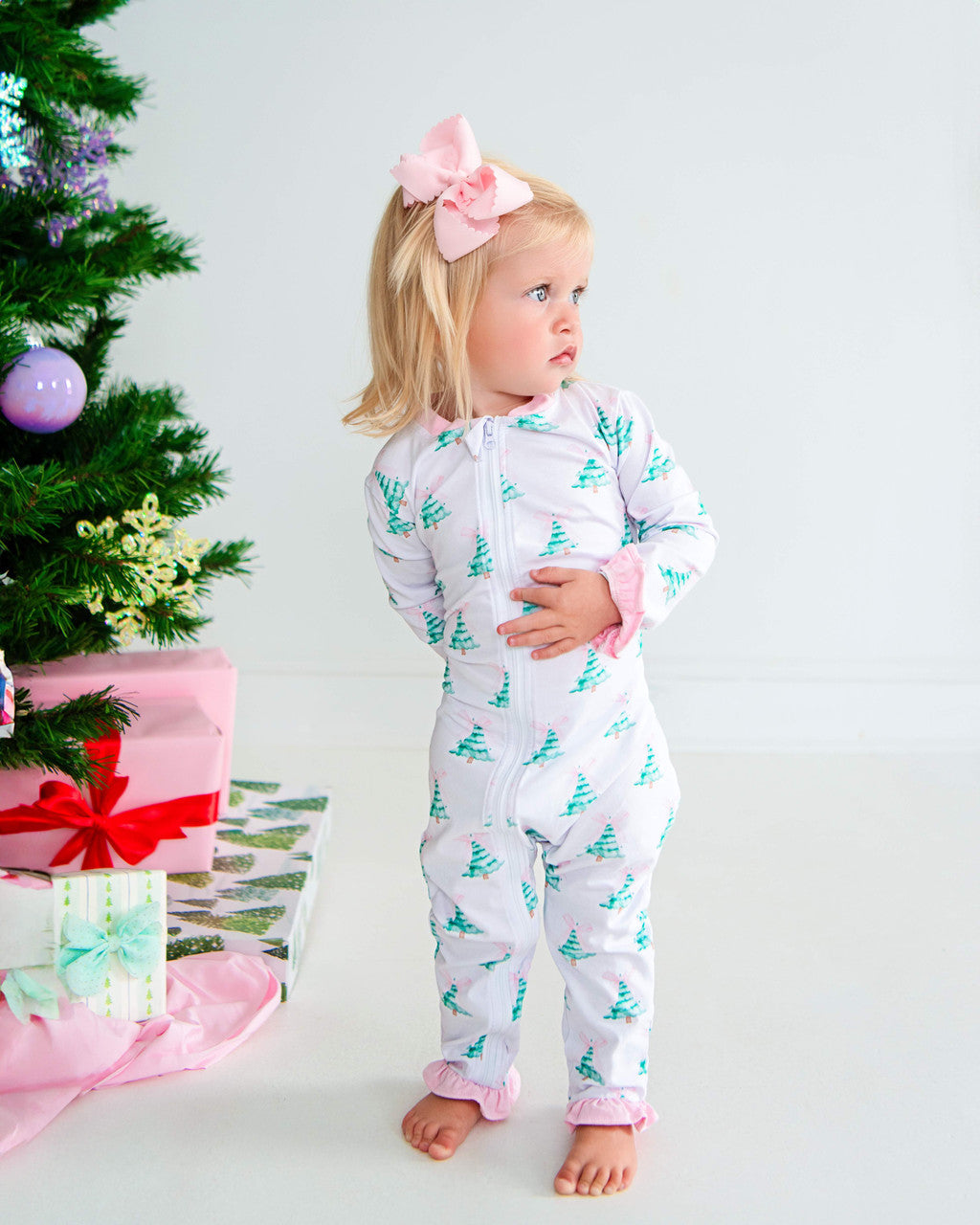 Green And Pink Knit Bow And Tree Pajamas