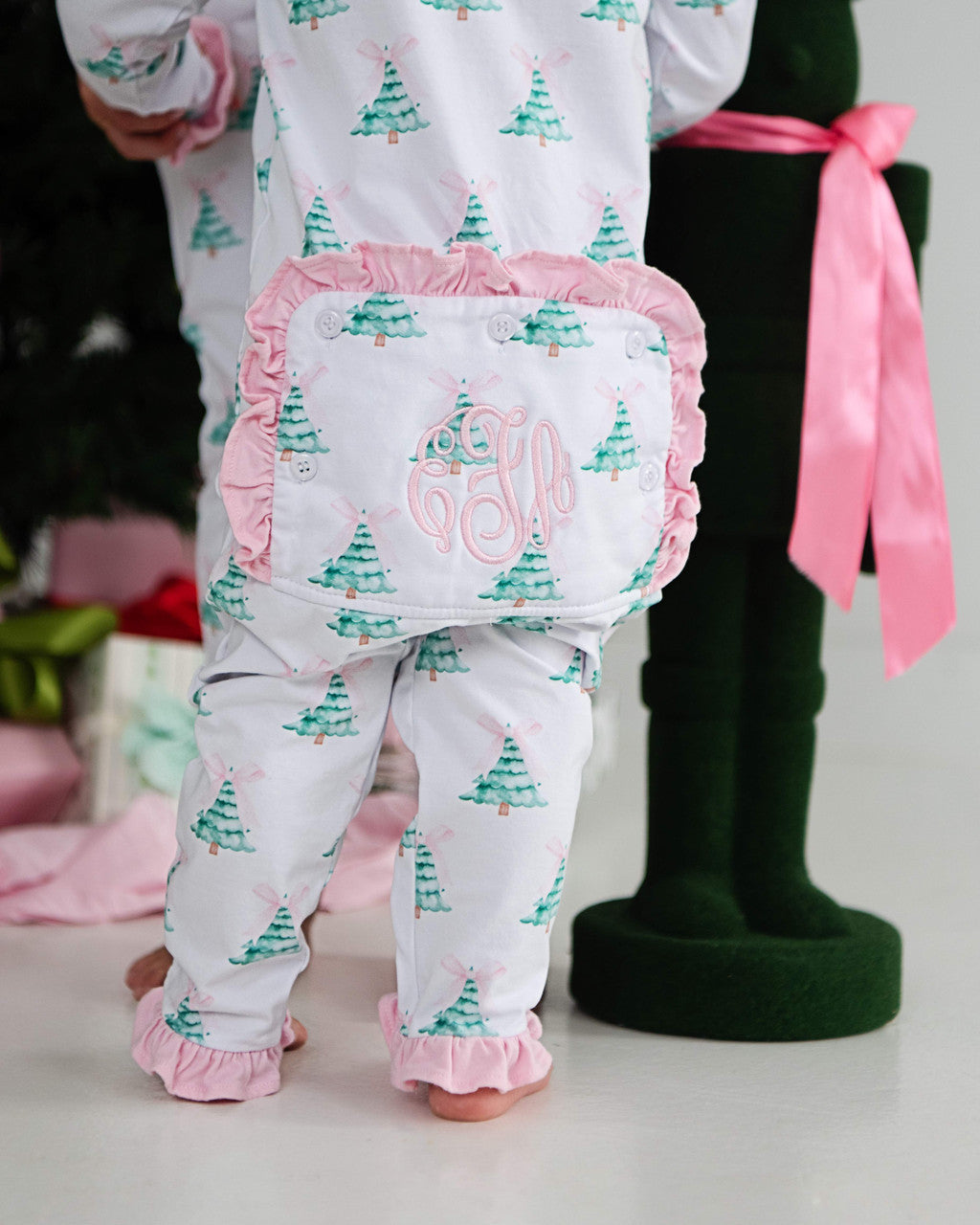 Green And Pink Knit Bow And Tree Pajamas